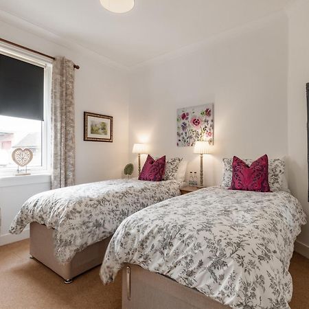 Heather Cottage, 2 Bedroom In Комри Екстериор снимка
