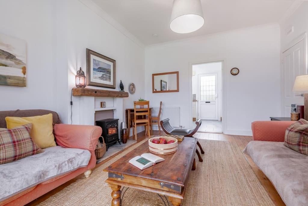 Heather Cottage, 2 Bedroom In Комри Екстериор снимка